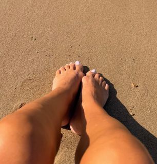 Eleni Tsolaki feet photo 1