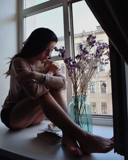 Eleni Vaitsou feet photo 1