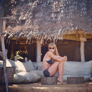 Elenoire Casalegno feet photo thumbnail