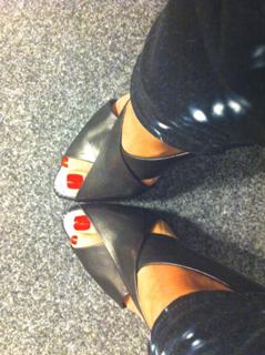 Elenoire Casalegno feet photo thumbnail