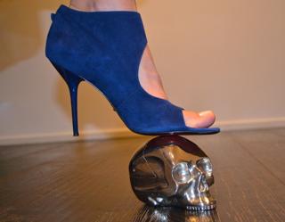 Elenoire Casalegno feet photo thumbnail