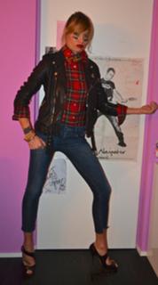 Elenoire Casalegno feet photo thumbnail