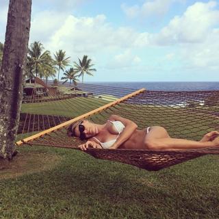 Elenoire Casalegno feet photo thumbnail