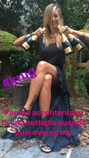 Elenoire Casalegno feet photo thumbnail