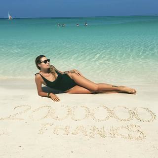 Elenoire Casalegno feet photo thumbnail