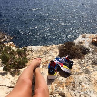 Elenoire Casalegno feet photo thumbnail