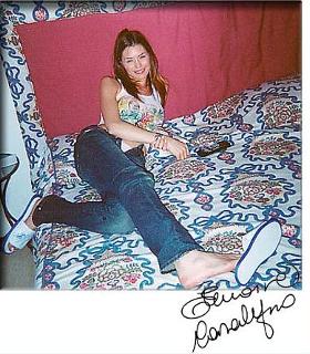 Elenoire Casalegno feet photo thumbnail