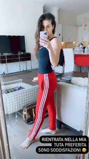 Eleonora Boi feet photo 3