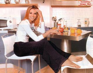 Eleonora Daniele feet photo 1