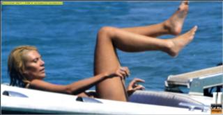Eleonora Daniele feet photo 7