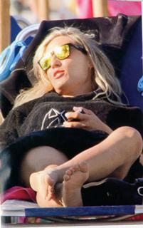 Eleonora Meleti feet photo thumbnail