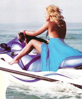 Eleonora Meleti feet photo thumbnail