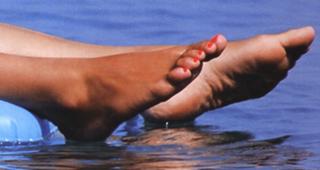 Eleonora Meleti feet photo thumbnail