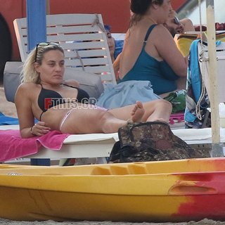 Eleonora Meleti feet photo thumbnail