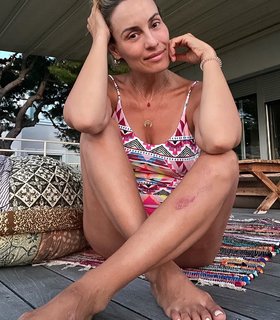 Eleonora Meleti feet photo thumbnail