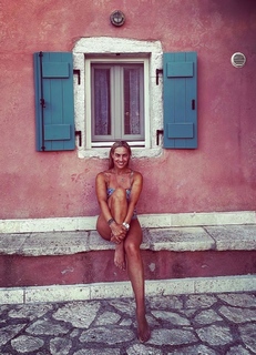 Eleonora Meleti feet photo thumbnail