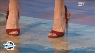 Eleonora Pedron feet photo thumbnail