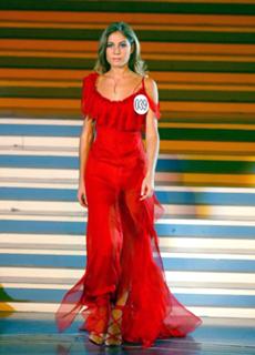 Eleonora Pedron feet photo thumbnail