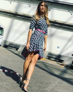 Eleonora Pedron feet photo thumbnail