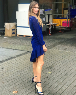 Eleonora Pedron feet photo thumbnail