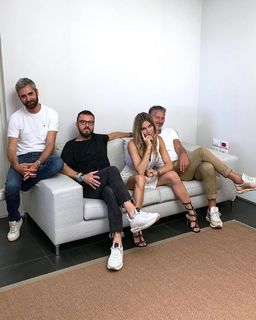 Eleonora Pedron feet photo thumbnail