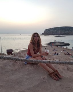 Eleonora Pedron feet photo thumbnail