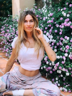 Eleonora Pedron feet photo thumbnail