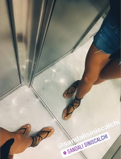 Eleonora Pedron feet photo thumbnail