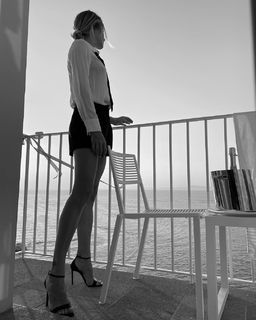 Eleonora Pedron feet photo thumbnail