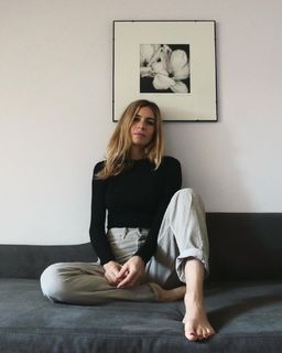 Eleonora Pedron feet photo thumbnail