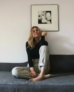 Eleonora Pedron feet photo thumbnail