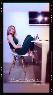 Eleonora Pedron feet photo thumbnail