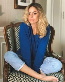 Eleonora Pedron feet photo thumbnail