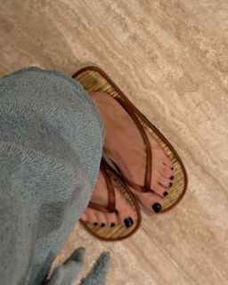 Eleonora Pedron feet photo thumbnail