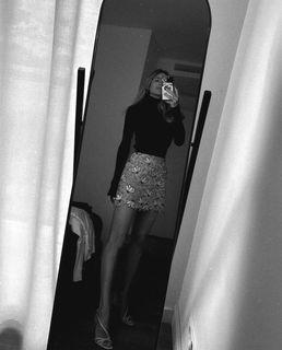 Eleonora Pedron feet photo thumbnail