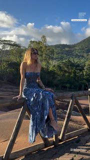 Eleonora Pedron feet photo thumbnail