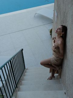 Eleonora Pedron feet photo thumbnail