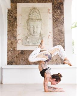 Eleonora Zampatti feet photo 16