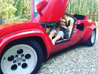 Elettra Lamborghini feet photo thumbnail