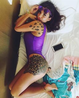 Elettra Lamborghini feet photo thumbnail
