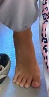 Elettra Lamborghini feet photo thumbnail
