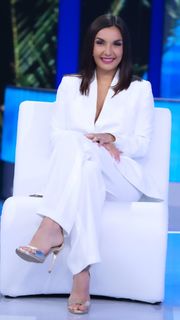 Elettra Lamborghini feet photo thumbnail