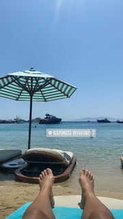 Elettra Lamborghini feet photo thumbnail