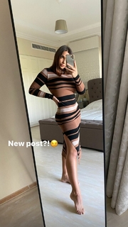 Elettra Lamborghini feet photo thumbnail