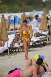 Elettra Lamborghini feet photo thumbnail