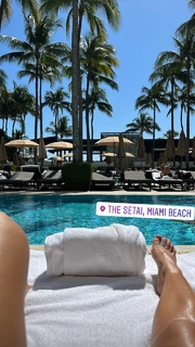 Elettra Lamborghini feet photo thumbnail