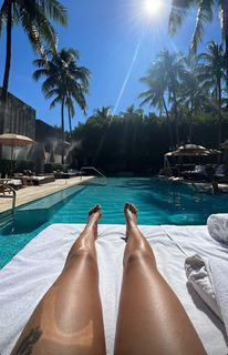 Elettra Lamborghini feet photo thumbnail