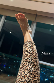 Elettra Lamborghini feet photo thumbnail