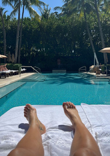 Elettra Lamborghini feet photo thumbnail