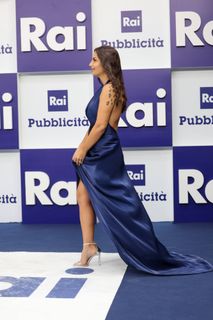 Elettra Lamborghini feet photo thumbnail